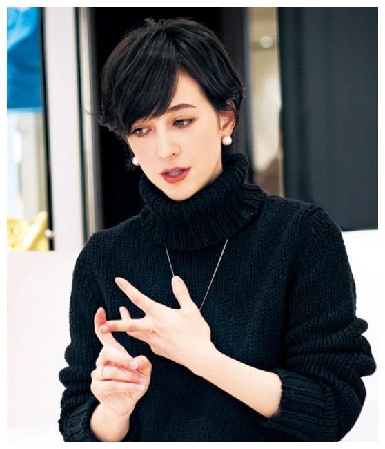 娱乐圈吃瓜名字大全男,揭秘明星们的“另类昵称” 第2张 娱乐圈吃瓜名字大全男,揭秘明星们的“另类昵称” 第2张