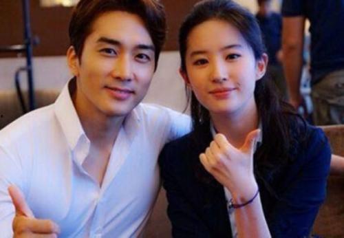 娱乐圈吃瓜的群叫什么,明星幕后故事大曝光 第2张 娱乐圈吃瓜的群叫什么,明星幕后故事大曝光 第2张